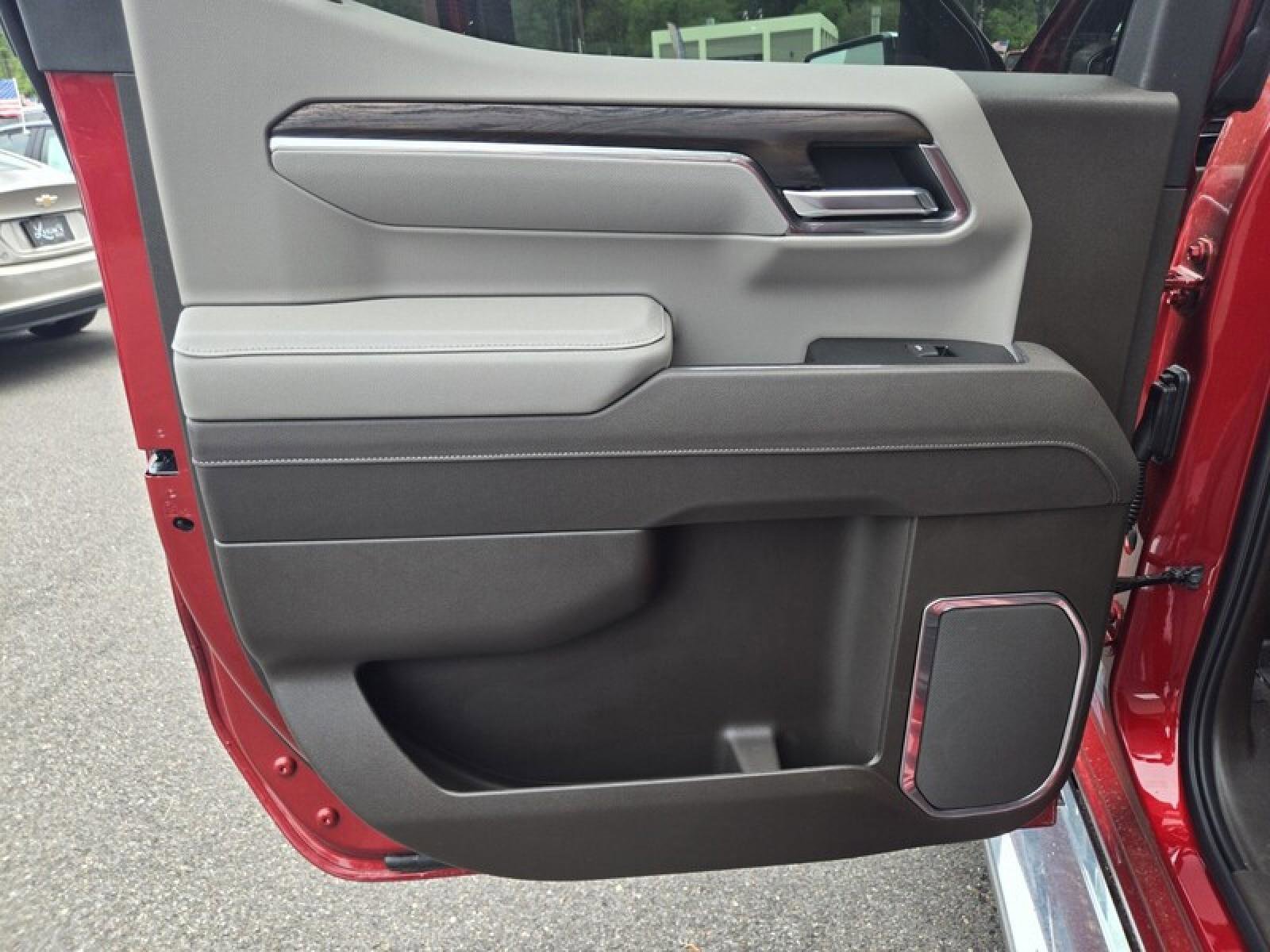 Used 2026 GMC Sierra 1500 SLT w/ SLT Premium Plus Package image 26