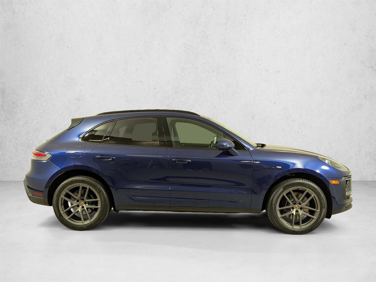 Certified 2023 Porsche Macan S AWD/4WD image 8