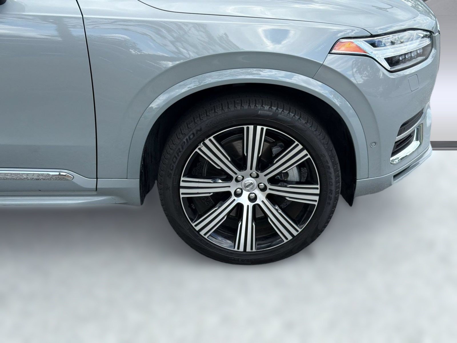 Certified 2024 Volvo XC90 T8 Plus w/ Protection Package Premier AWD/4WD image 12