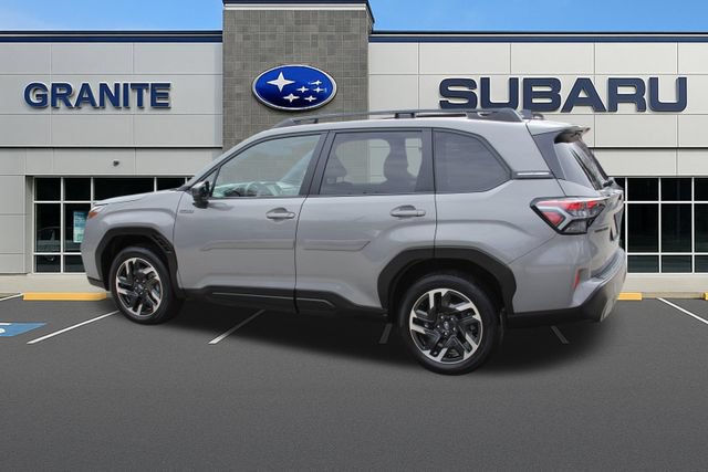 Used 2025 Subaru Forester Premium AWD/4WD image 8