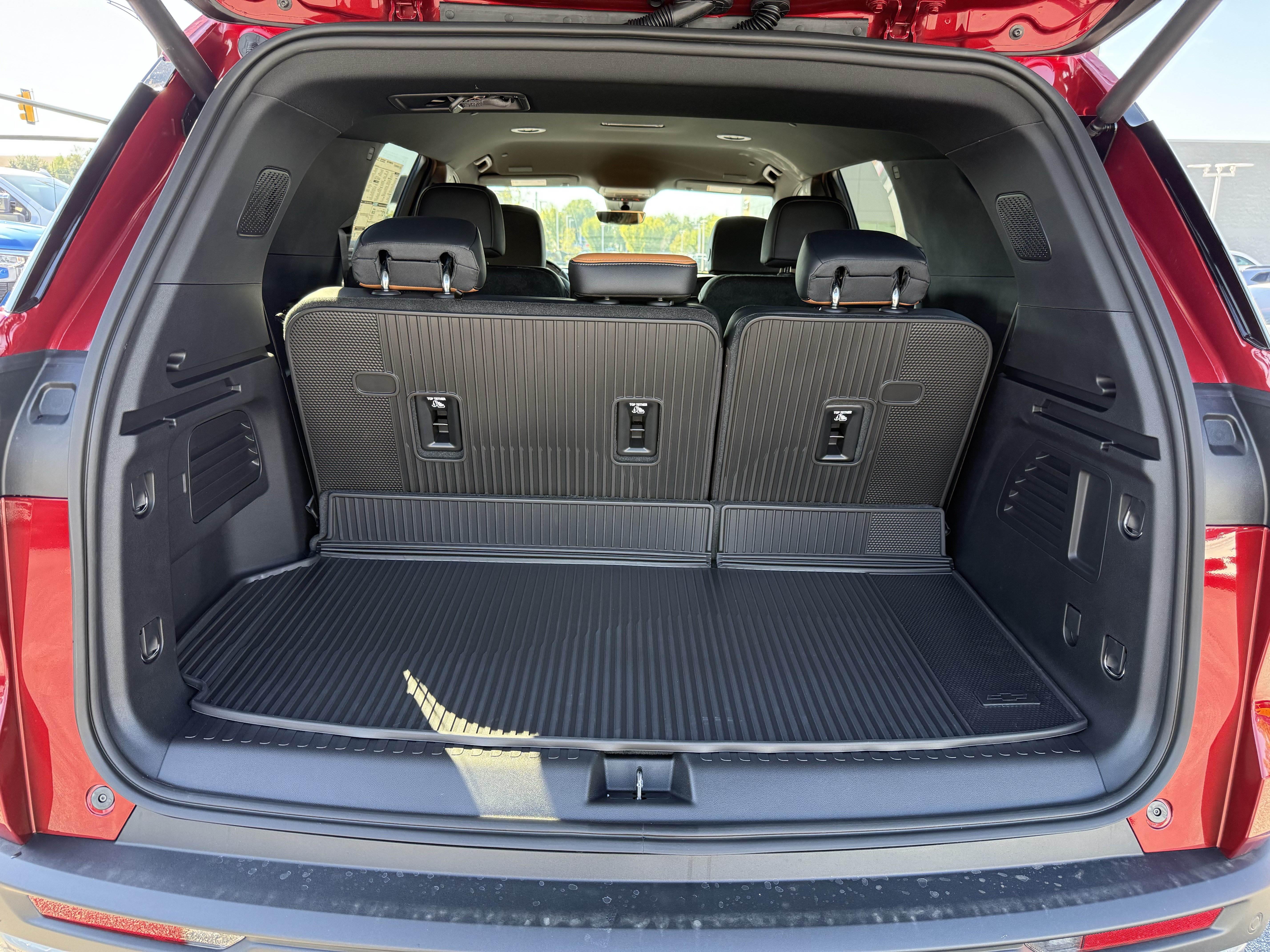 New 2027 Chevrolet Traverse Z71 w/ Enhanced Driving Package AWD/4WD image 33