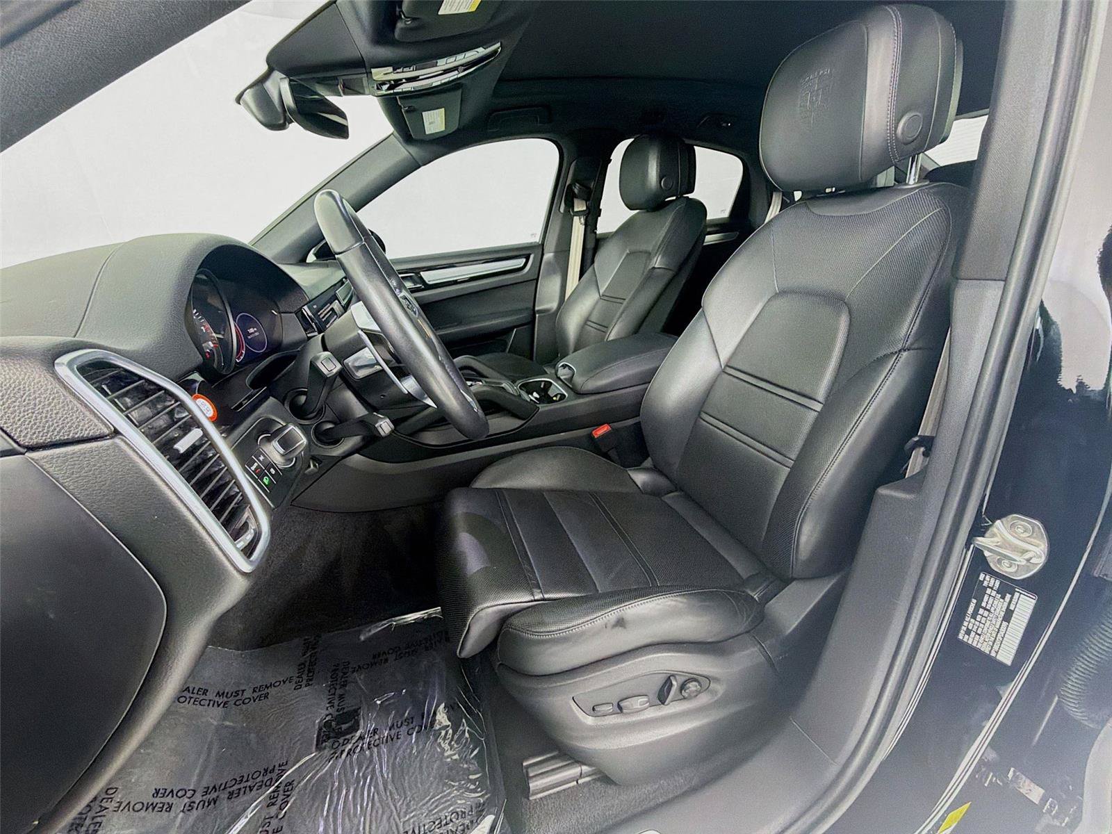 Certified 2023 Porsche Cayenne S AWD/4WD image 5