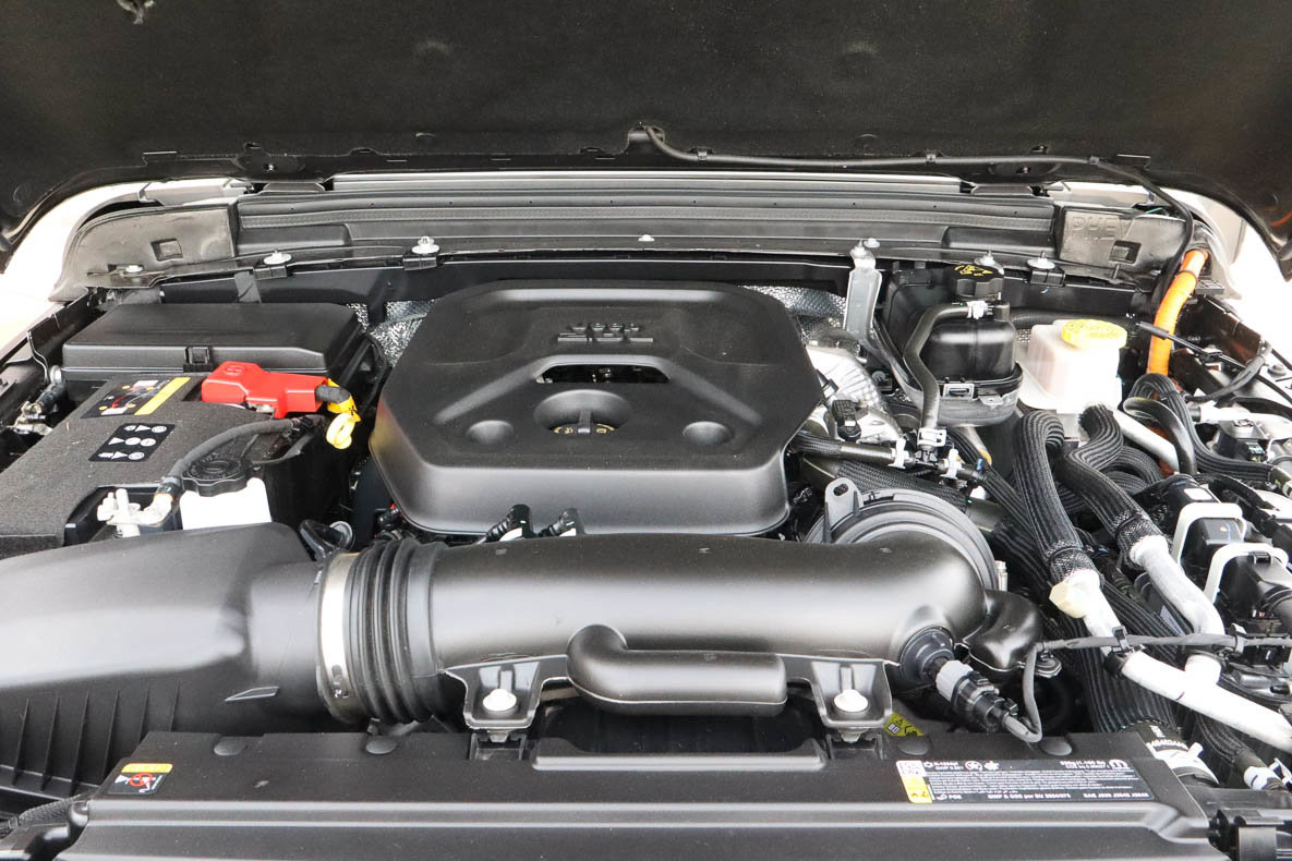 Used 2025 Jeep Wrangler Willys AWD/4WD image 20