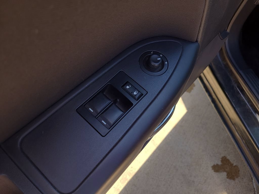 Used 2014 Dodge Challenger R/T RWD image 11