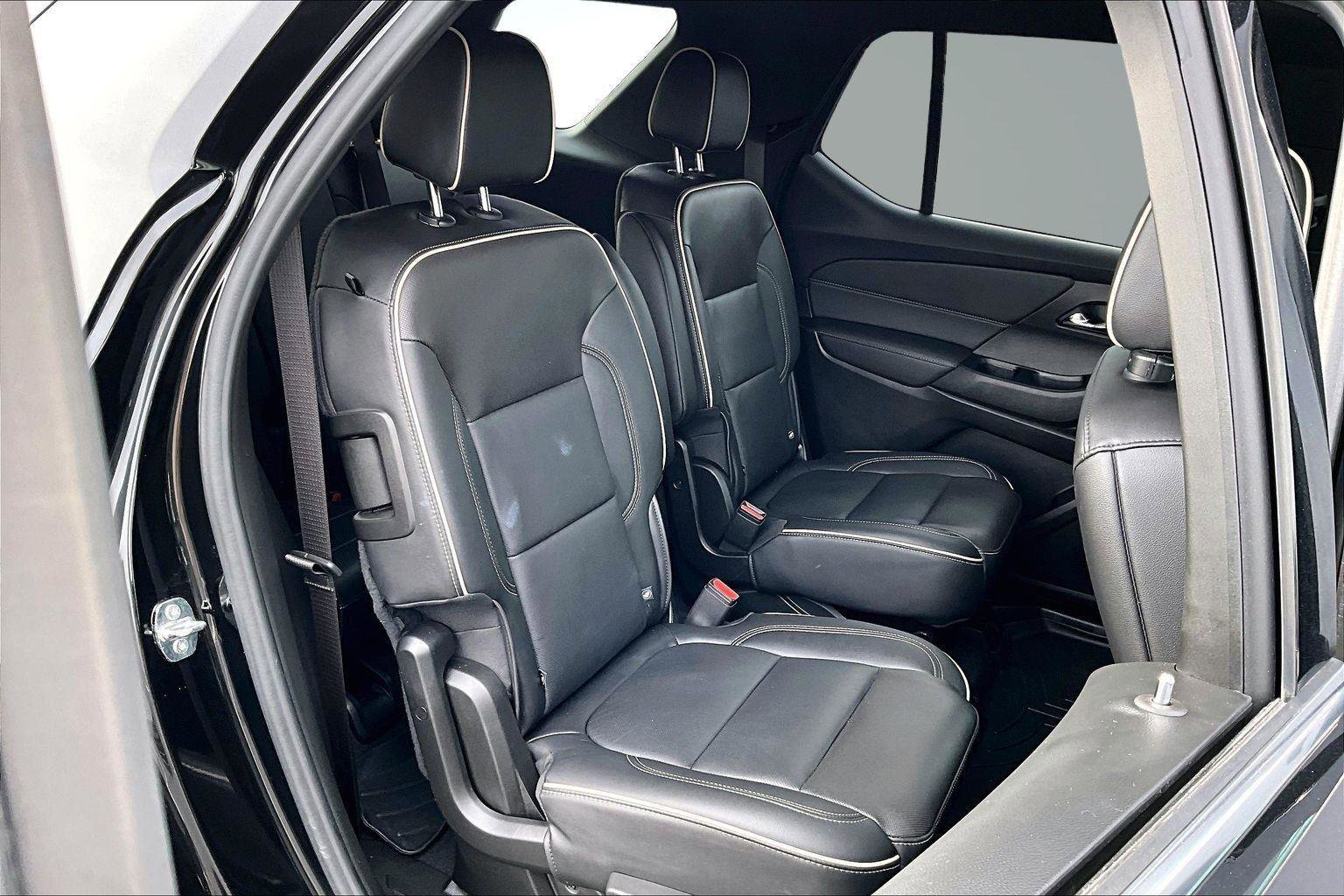 Used 2023 Chevrolet Traverse Premier image 28