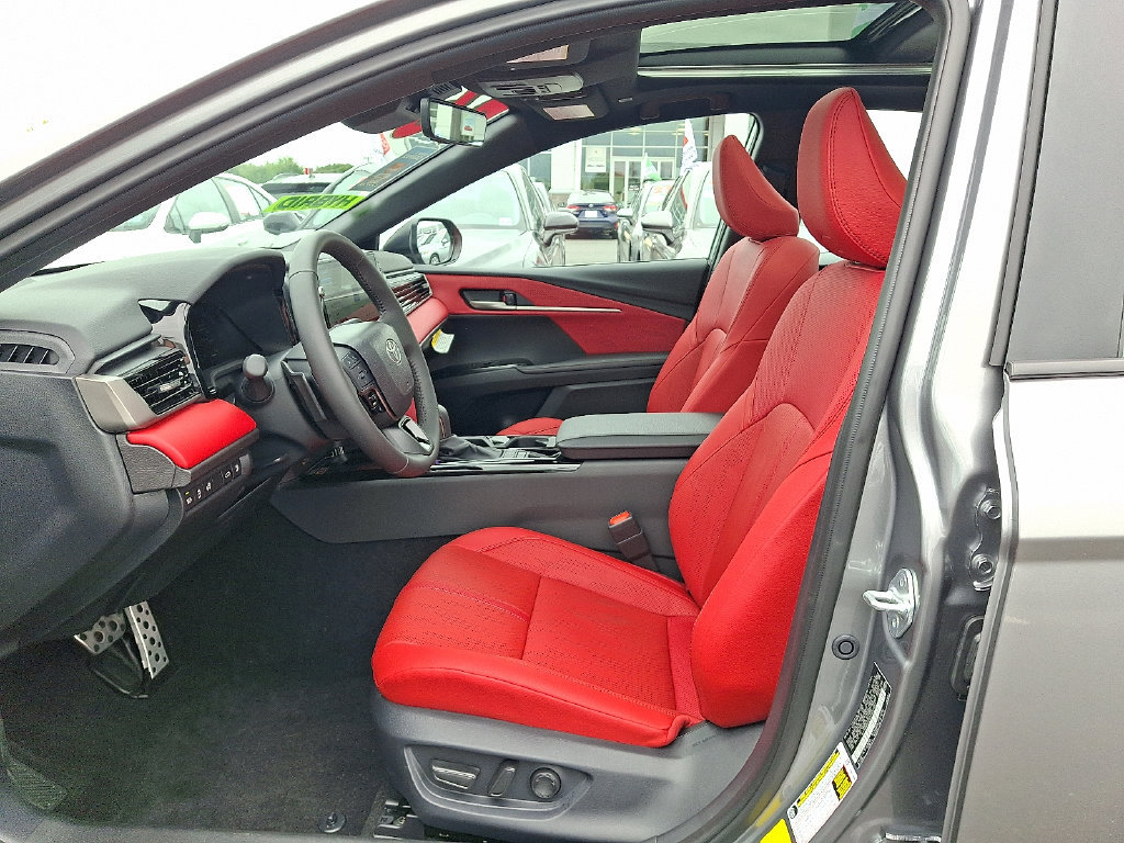Used 2026 Toyota Camry XSE FWD image 14