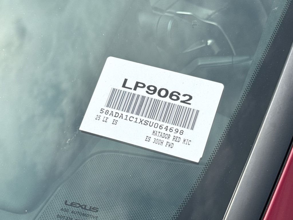 Used 2025 Lexus ES 300h w/ Premium Package FWD image 17