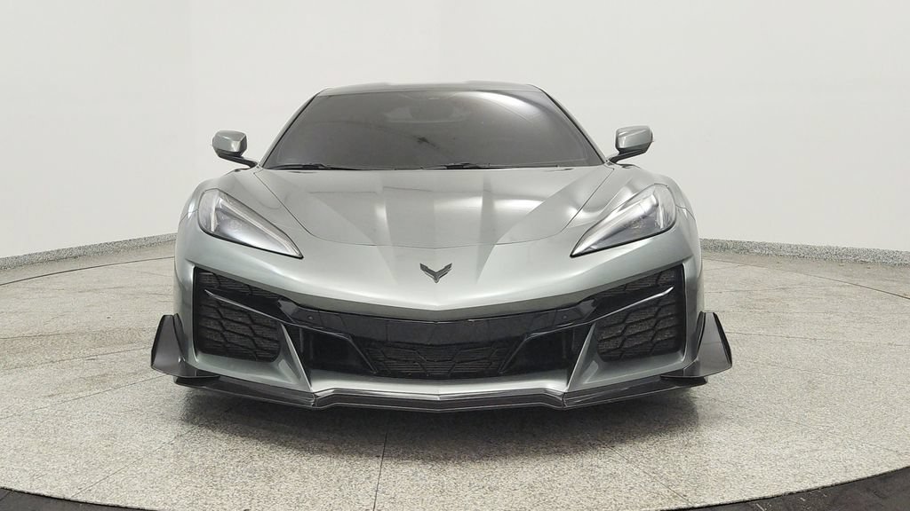 Used 2023 Chevrolet Corvette Z06 w/ Z07 Performance Package RWD image 8