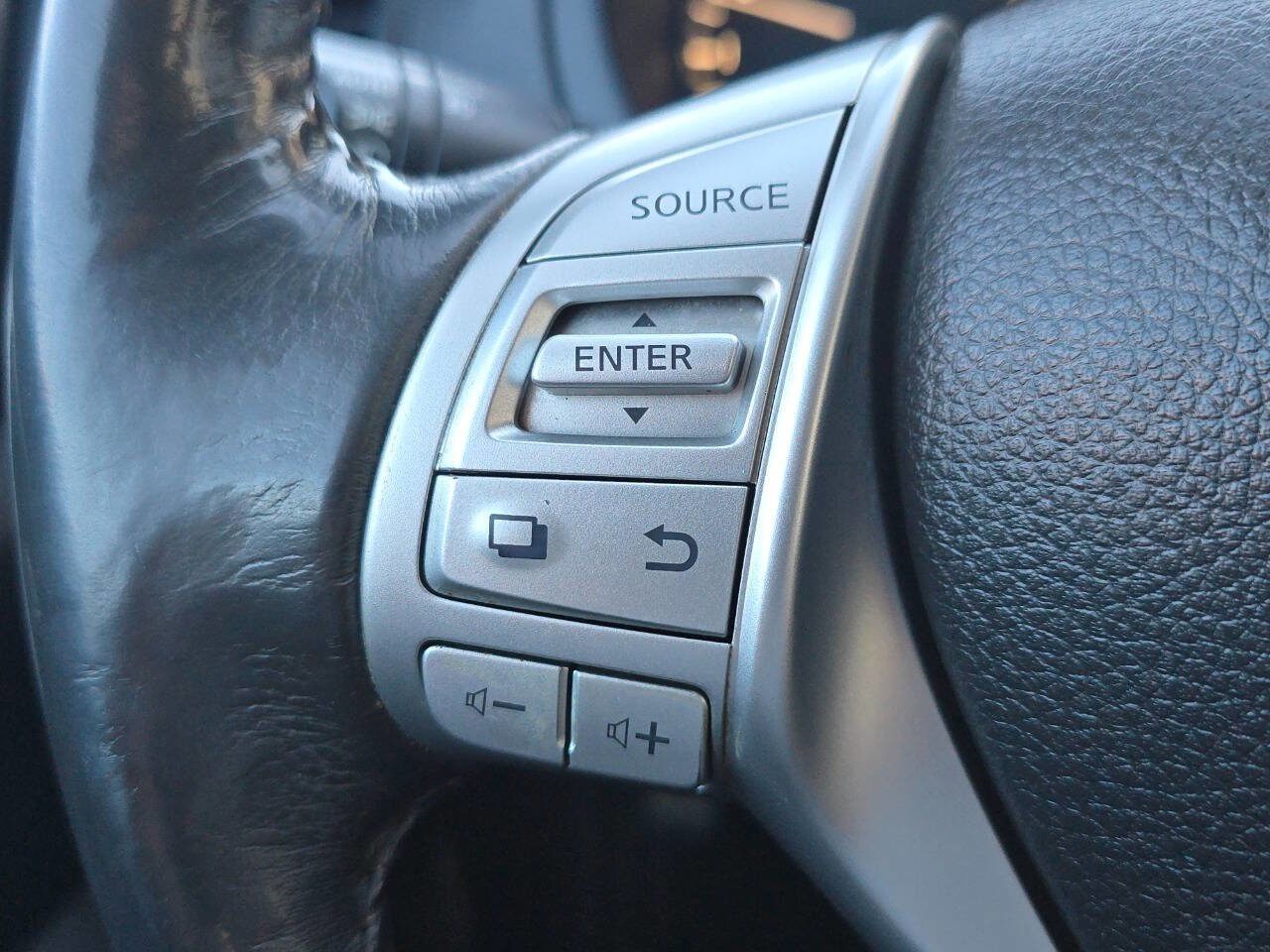 Used 2017 Nissan Altima 2.5 SV w/ Convenience Package image 24