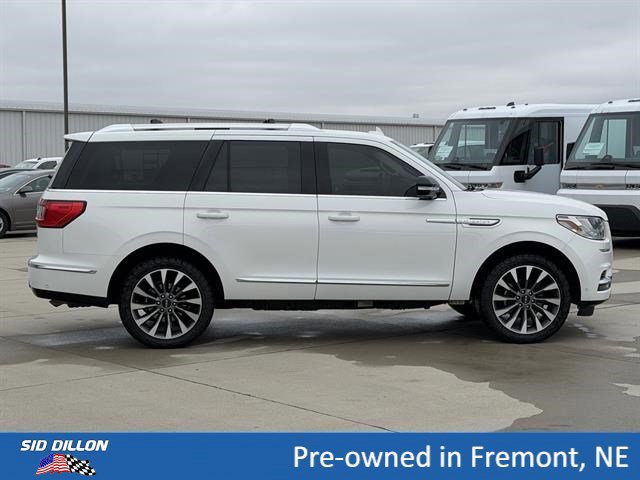Used 2021 Lincoln Navigator Reserve w/ Luxury Package AWD/4WD image 3