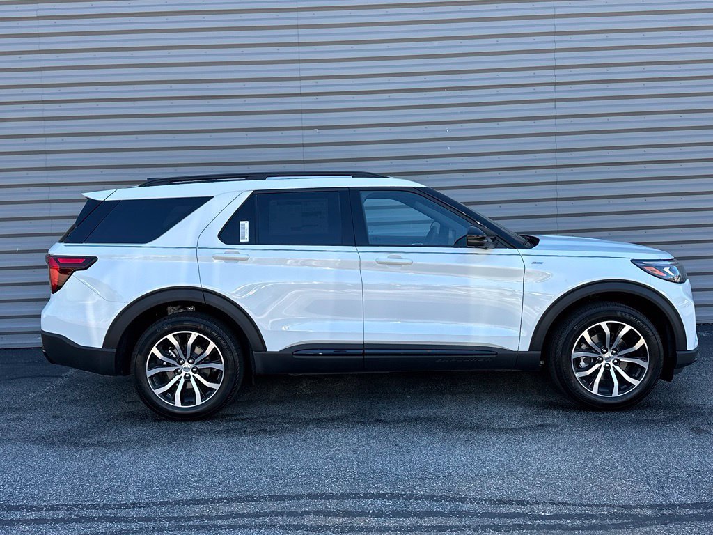 New 2027 Ford Explorer ST-Line AWD/4WD image 4