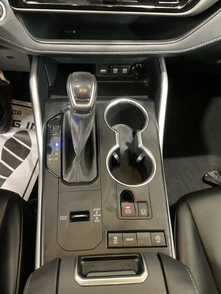 Used 2021 Toyota Highlander XLE image 21