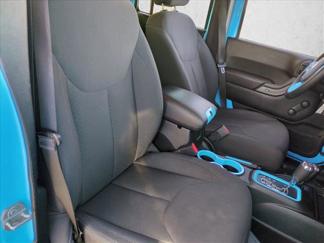 Used 2018 Jeep Wrangler Unlimited Sport w/ Connectivity Group image 19