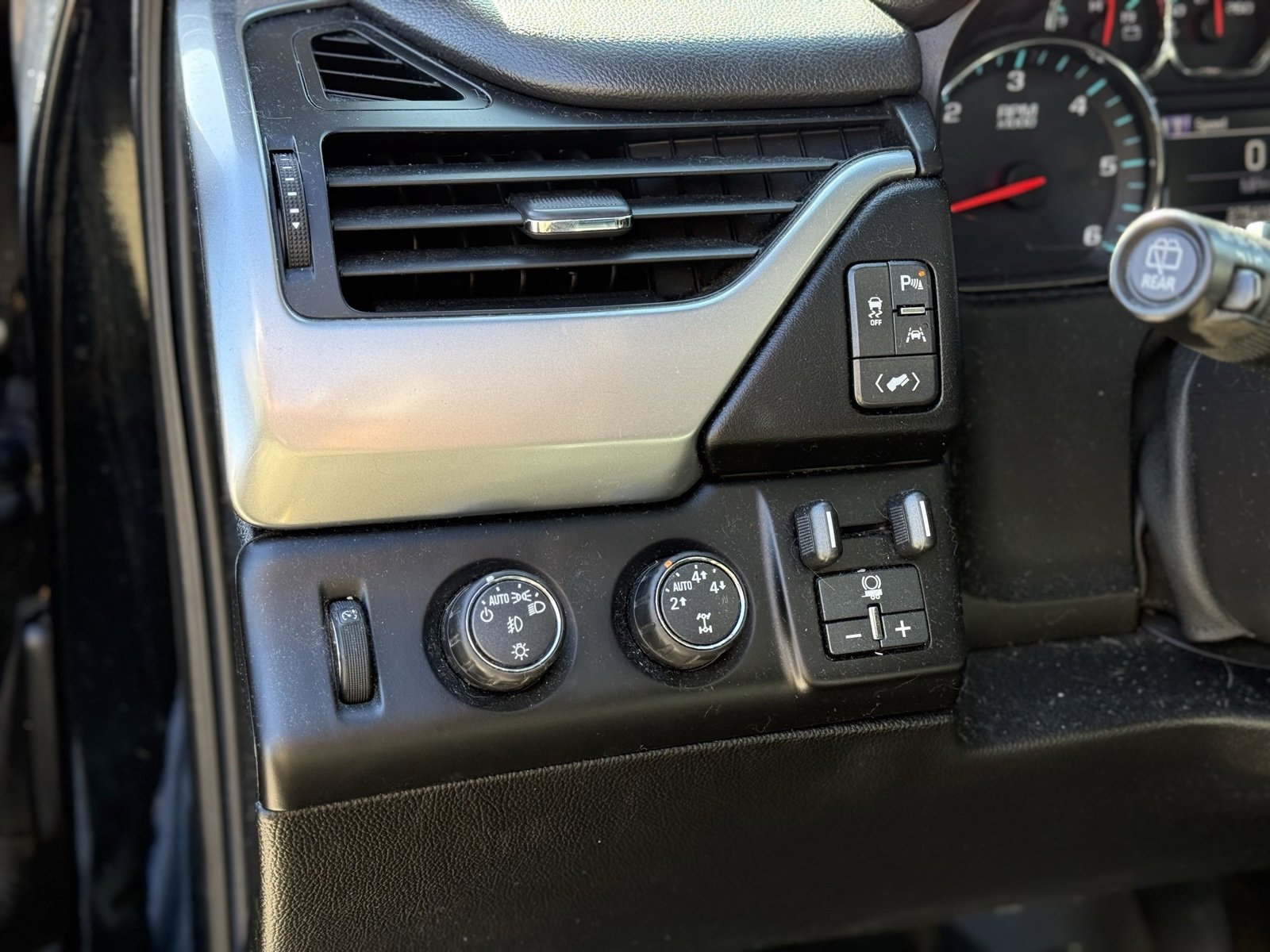 Used 2016 Chevrolet Tahoe LT image 22