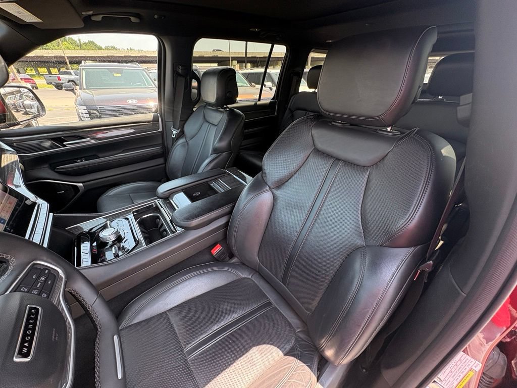 Used 2022 Jeep Wagoneer Series III w/ Premium Group I AWD/4WD image 22