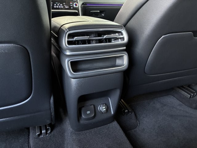 Used 2025 Genesis GV80 2.5T Standard AWD/4WD image 18
