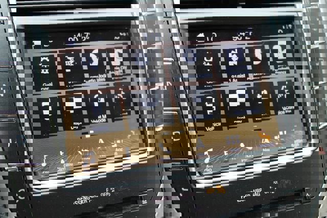 Used 2019 Lincoln Nautilus Reserve image 10