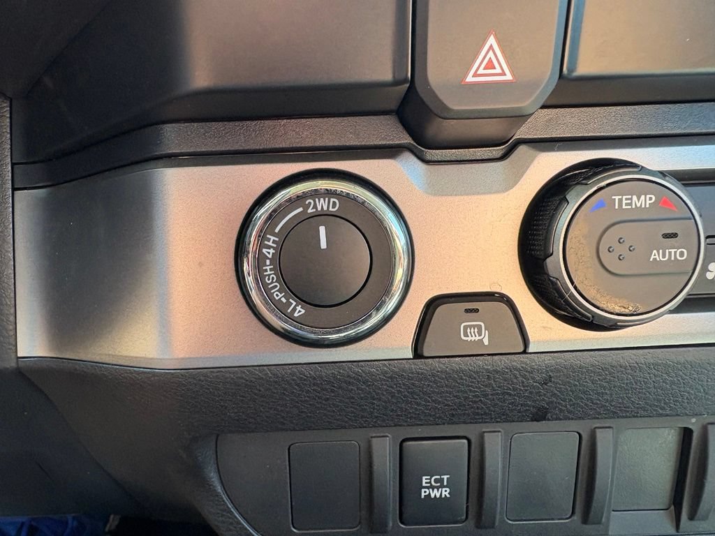 Used 2023 Toyota Tacoma SR AWD/4WD image 21