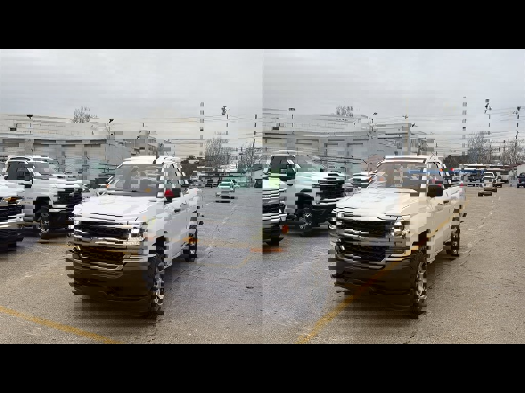 Used 2019 Chevrolet Silverado 1500 W/T image 2