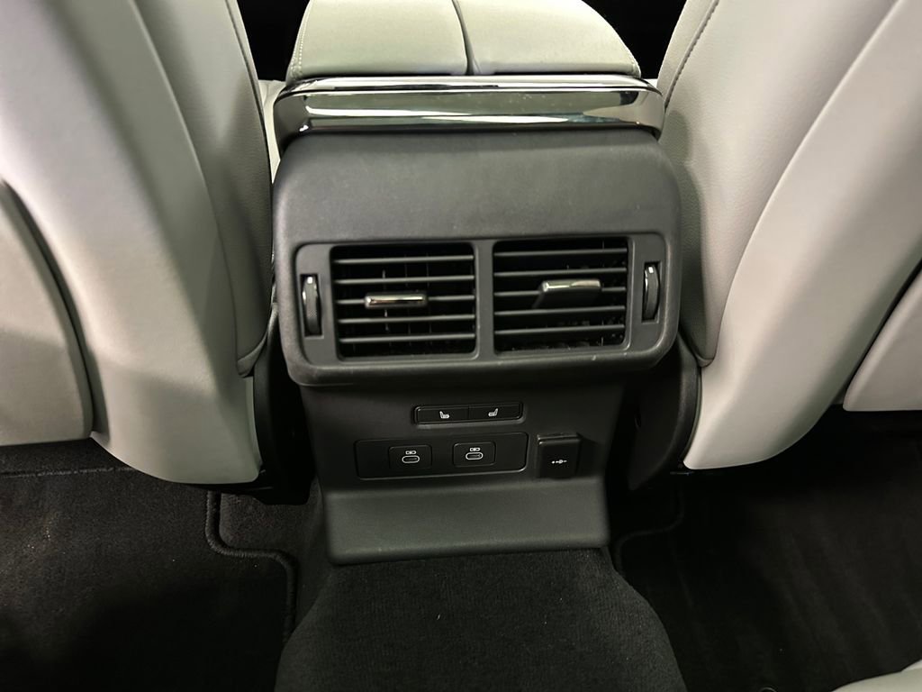 Used 2026 Land Rover Range Rover Velar S image 16
