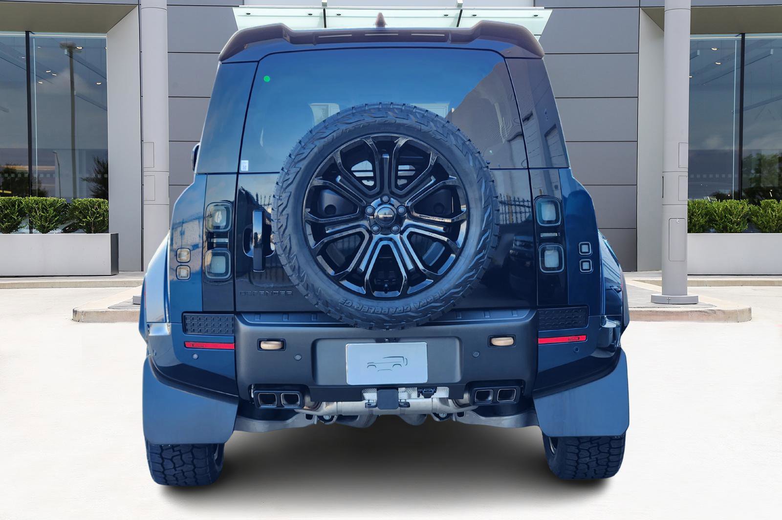 New 2026 Land Rover Defender 110 OCTA image 6