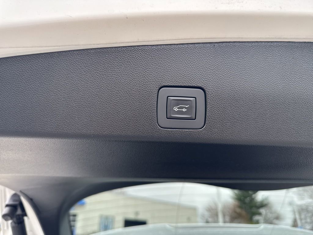 Used 2025 Buick Encore GX Preferred w/ Comfort Package AWD/4WD image 7