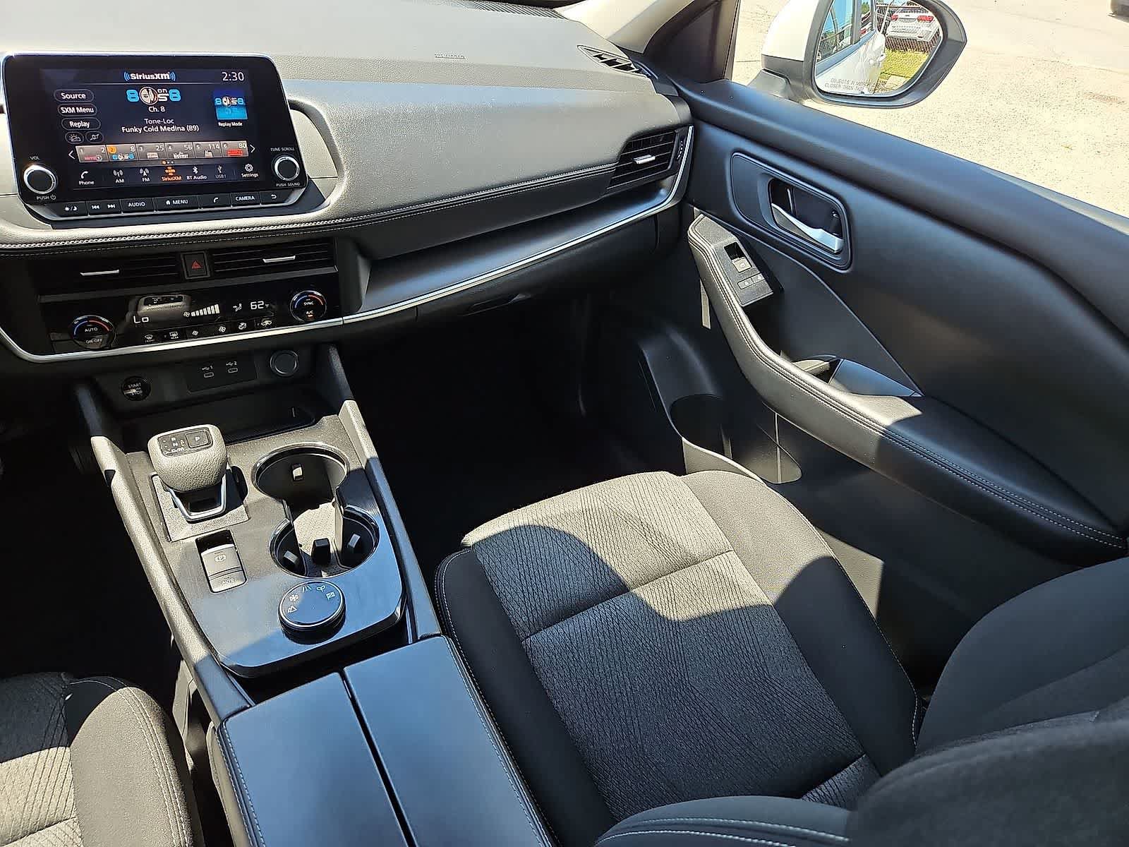 Used 2025 Nissan Rogue SV AWD/4WD image 12