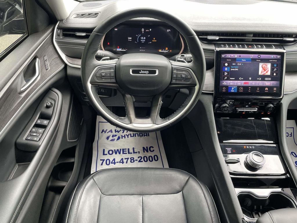 Used 2022 Jeep Grand Cherokee L Limited AWD/4WD image 13