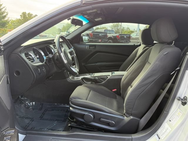 Used 2013 Ford Mustang Convertible RWD image 15