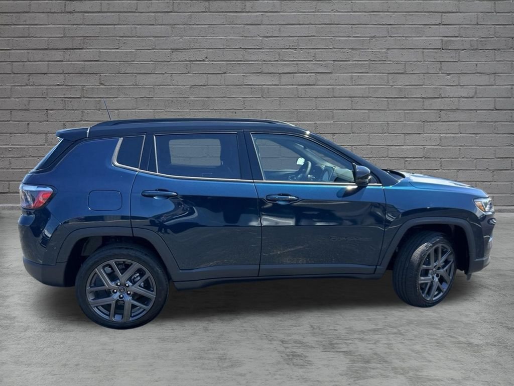 New 2026 Jeep Compass Limited w/ Sun, Sound & Navigation Group AWD/4WD image 9