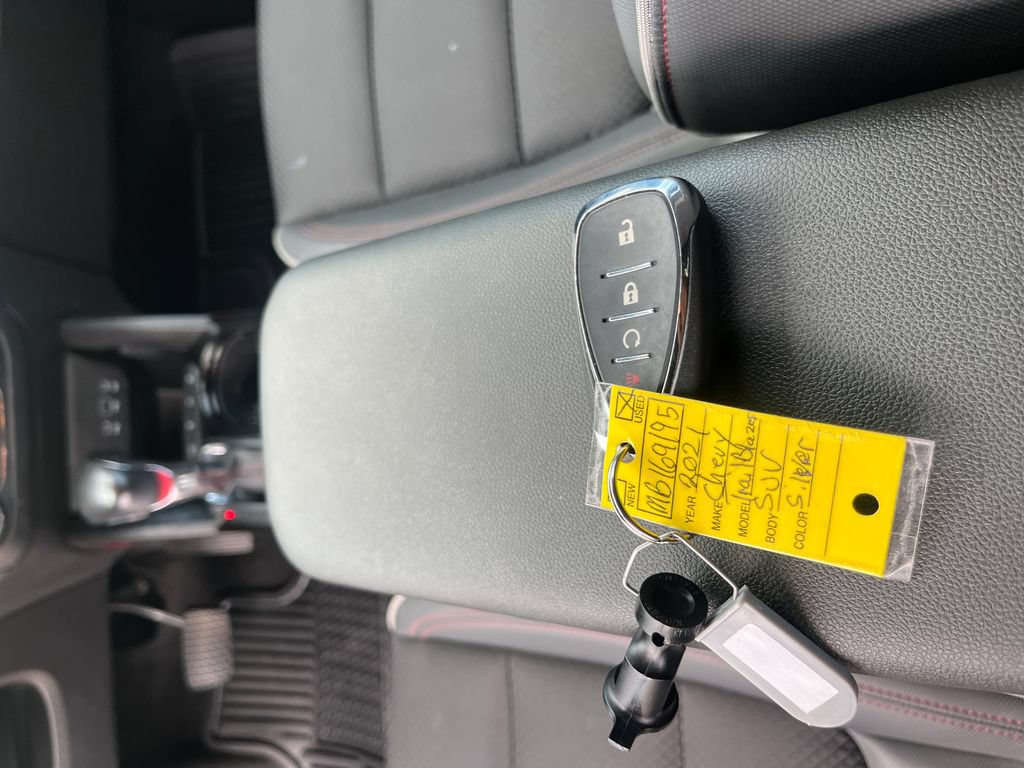 Used 2021 Chevrolet TrailBlazer RS w/ Convenience Package FWD image 27