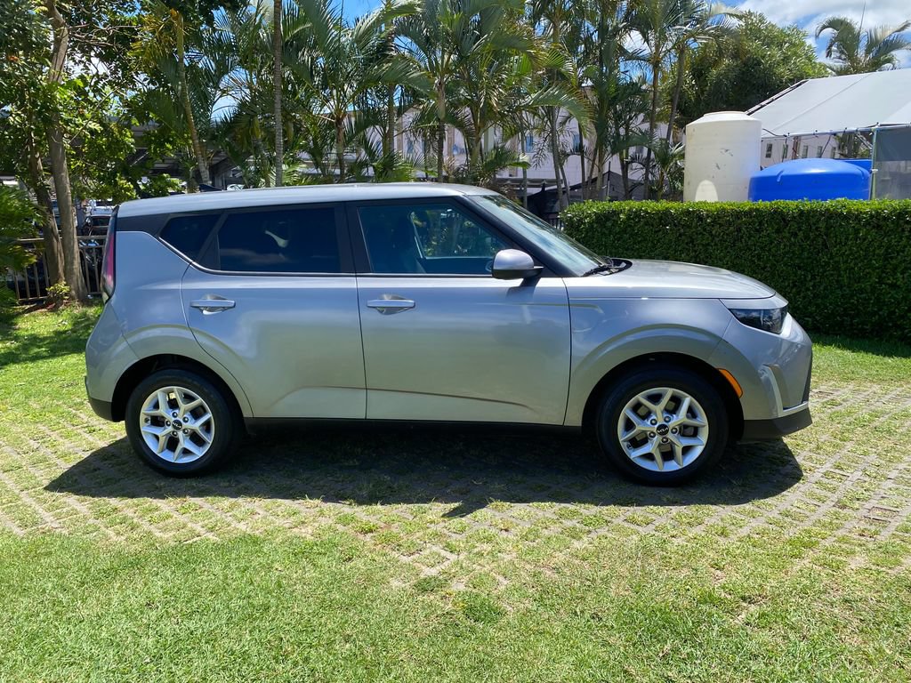 Used 2024 Kia Soul LX w/ Option Group 015 FWD image 8