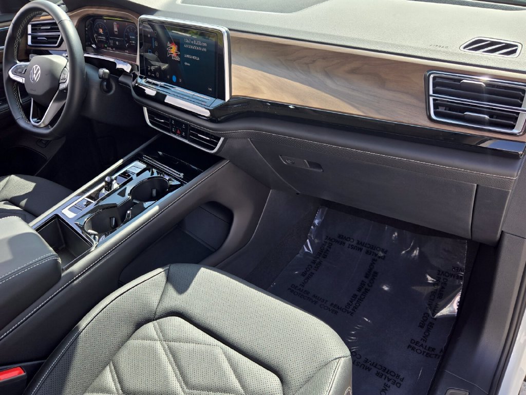 Certified 2026 Volkswagen Atlas SE FWD image 19