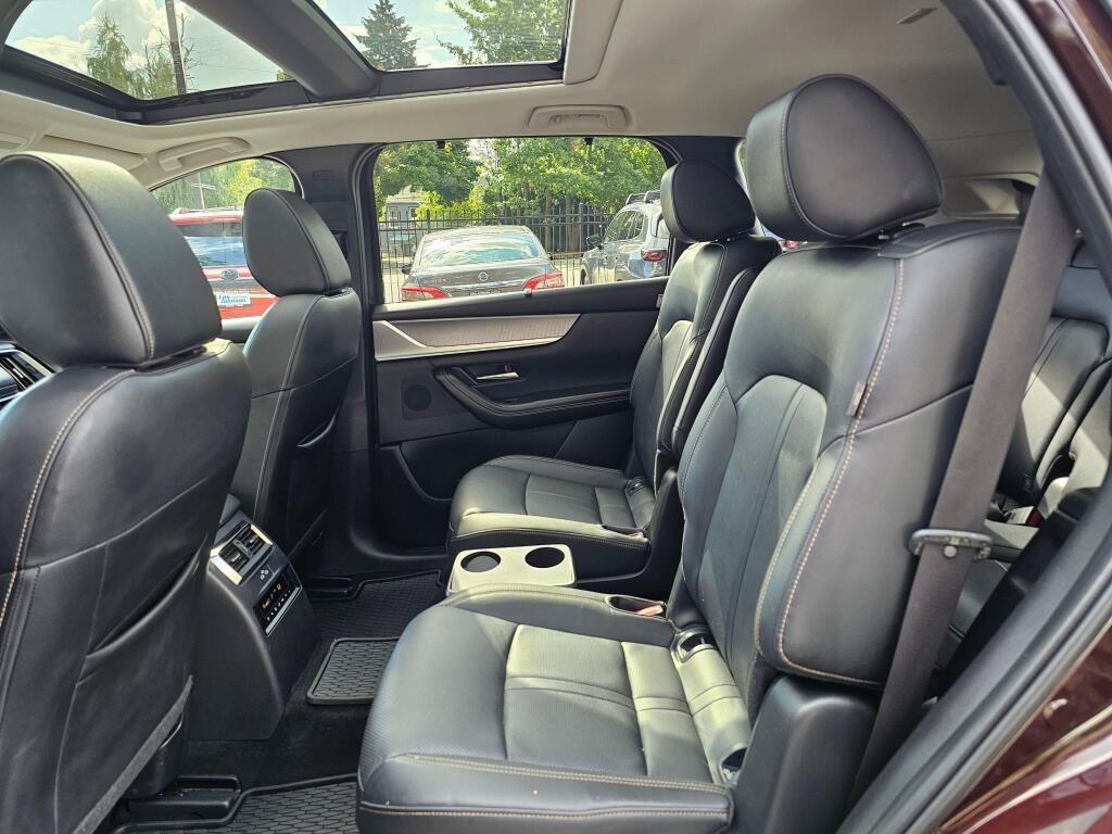 Certified 2024 MAZDA CX-90 Plug-In Hybrid w/ Premium Pkg AWD/4WD image 18
