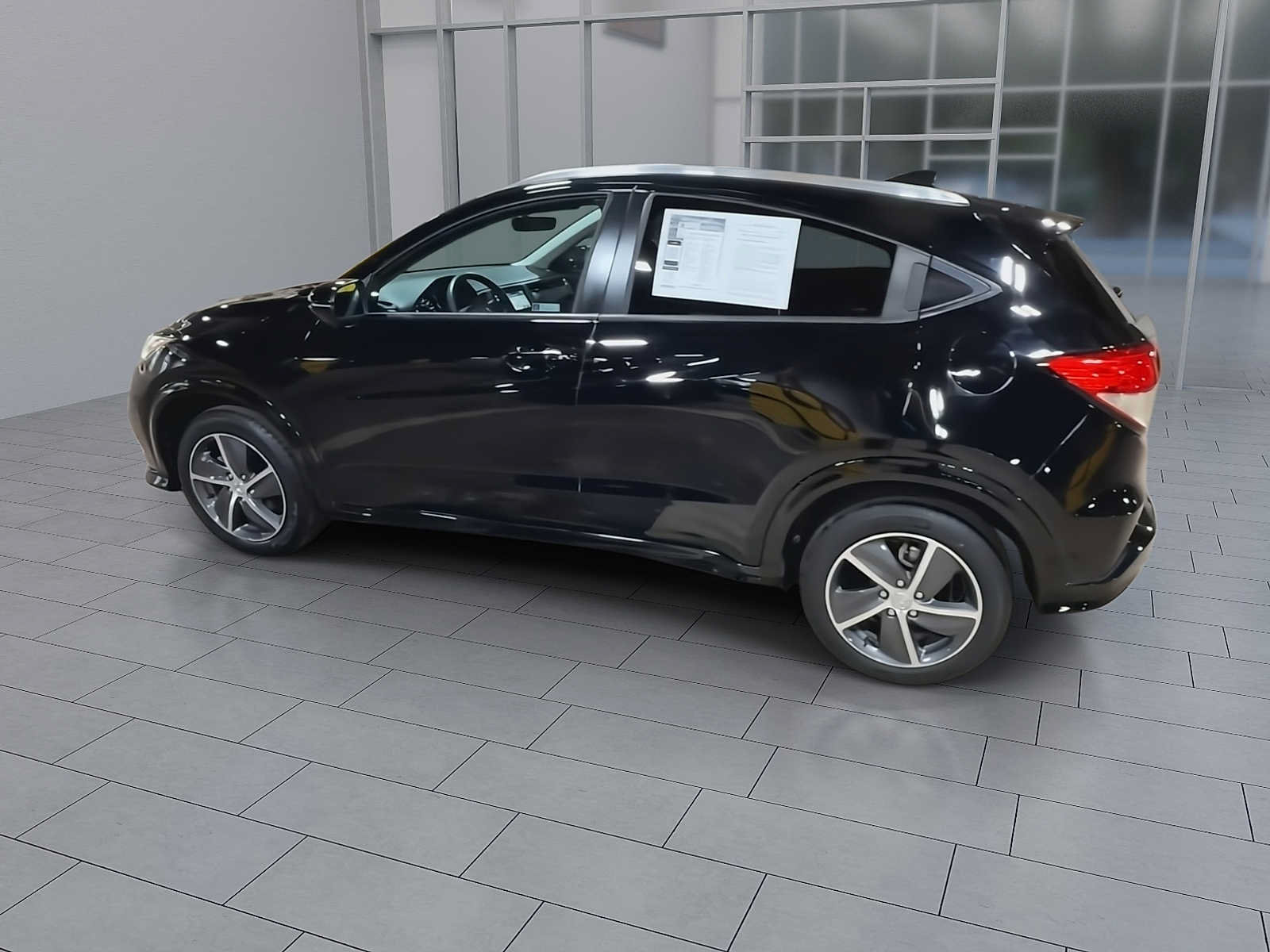 Used 2020 Honda HR-V Touring image 6