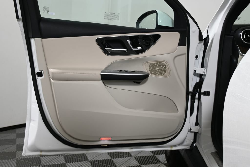 Used 2026 Mercedes-Benz GLC 300 4MATIC image 22