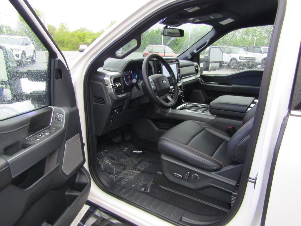 New 2025 Ford F150 Lariat w/ Equipment Group 502A High image 13