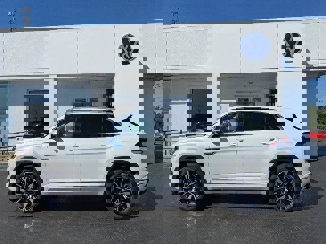 New 2026 Volkswagen Atlas Cross Sport SEL Premium R-Line image 12