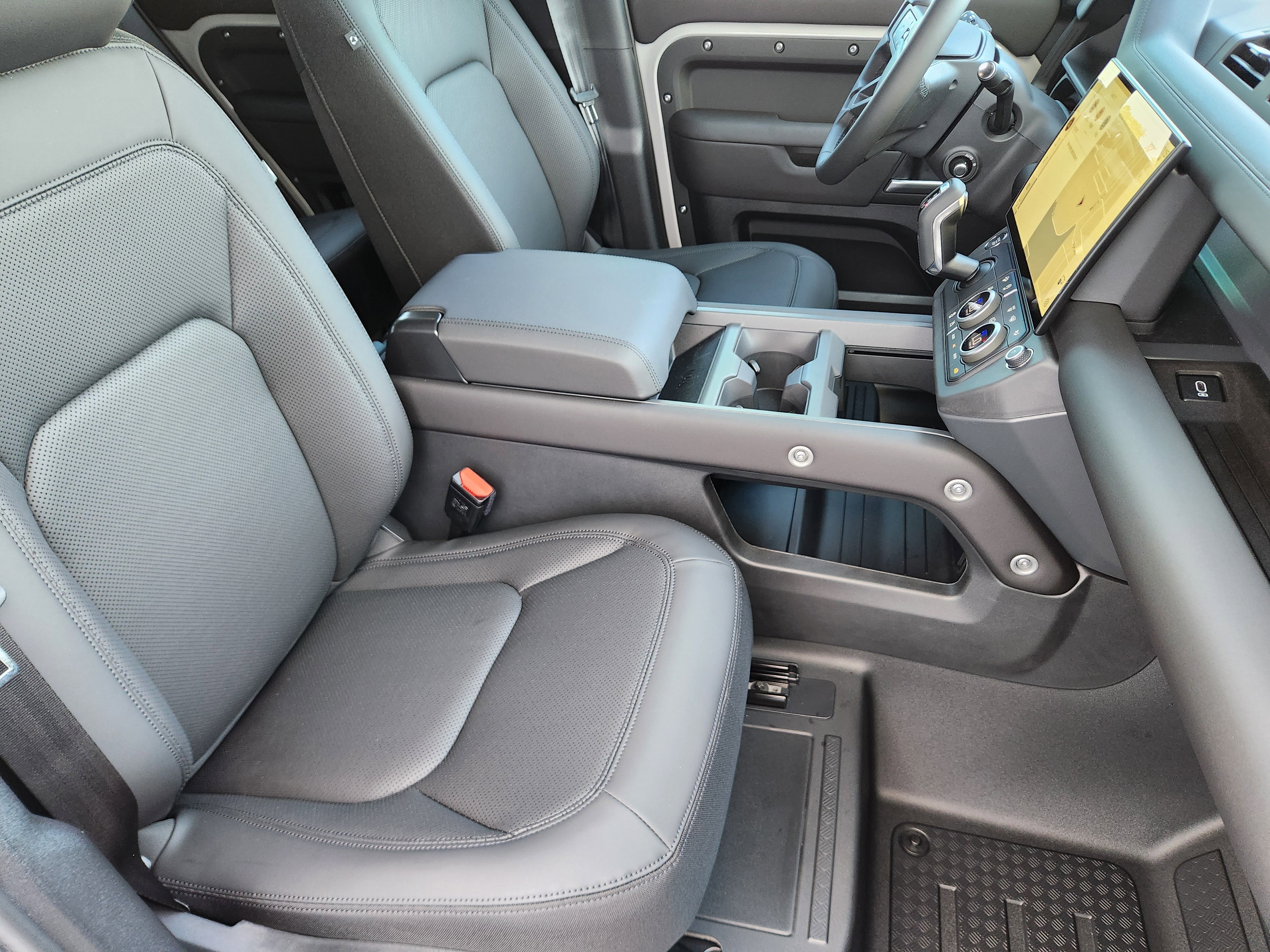 New 2026 Land Rover Defender 110 S image 14
