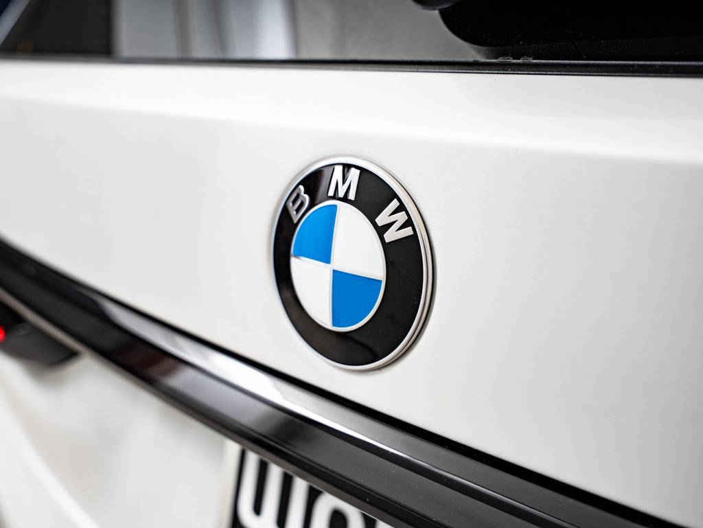 New 2027 BMW X7 xDrive40i w/ Executive Package AWD/4WD image 18