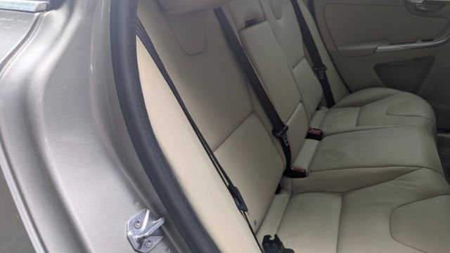 Used 2015 Volvo XC60 3.2 Platinum image 22