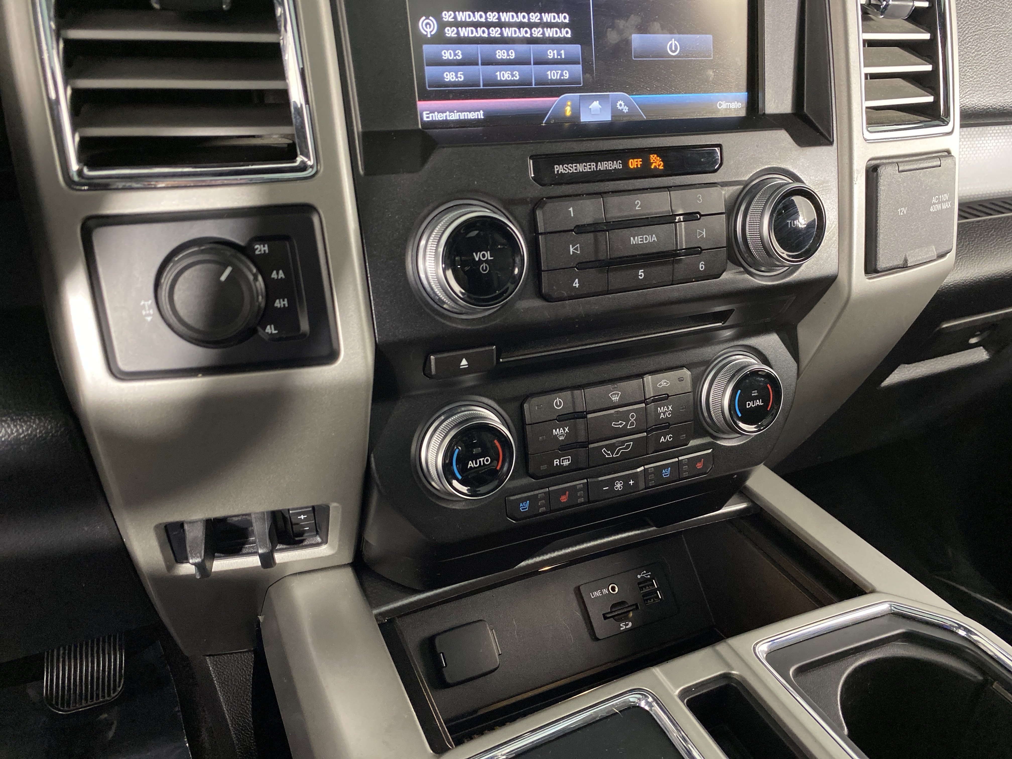 Used 2015 Ford F150 Lariat w/ Equipment Group 501A Mid image 30