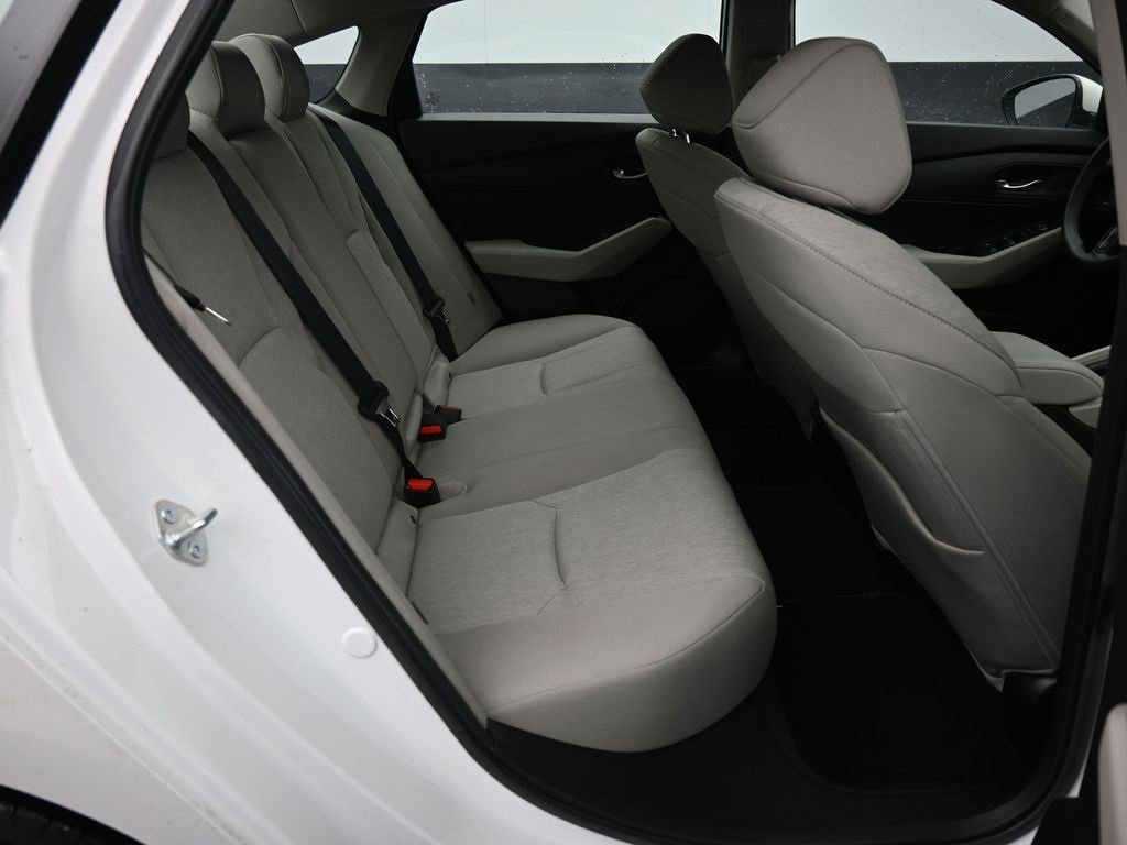 Certified 2025 Honda Accord LX image 37