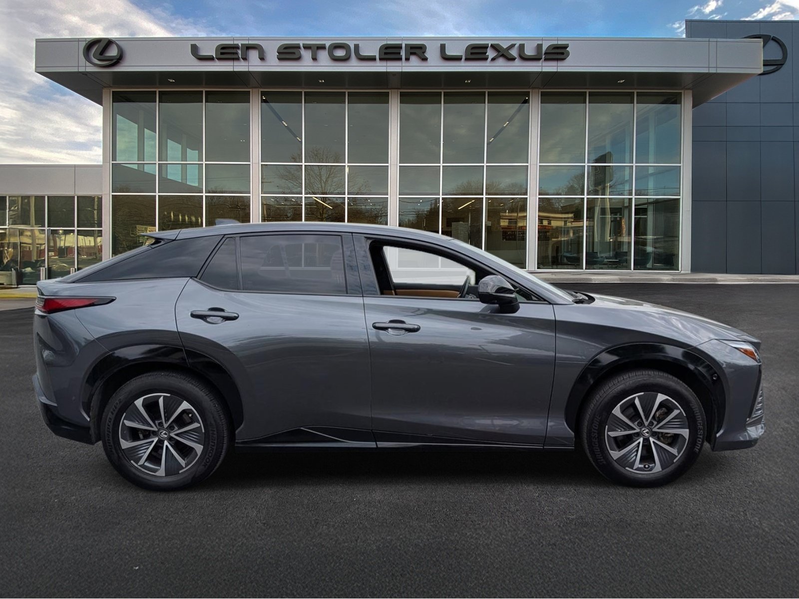 Certified 2023 Lexus RZ 450e Premium w/ Technology Package AWD/4WD image 2