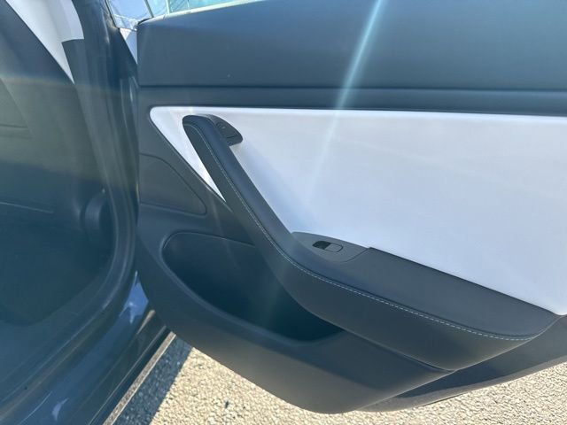 Used 2020 Tesla Model 3 Performance image 14