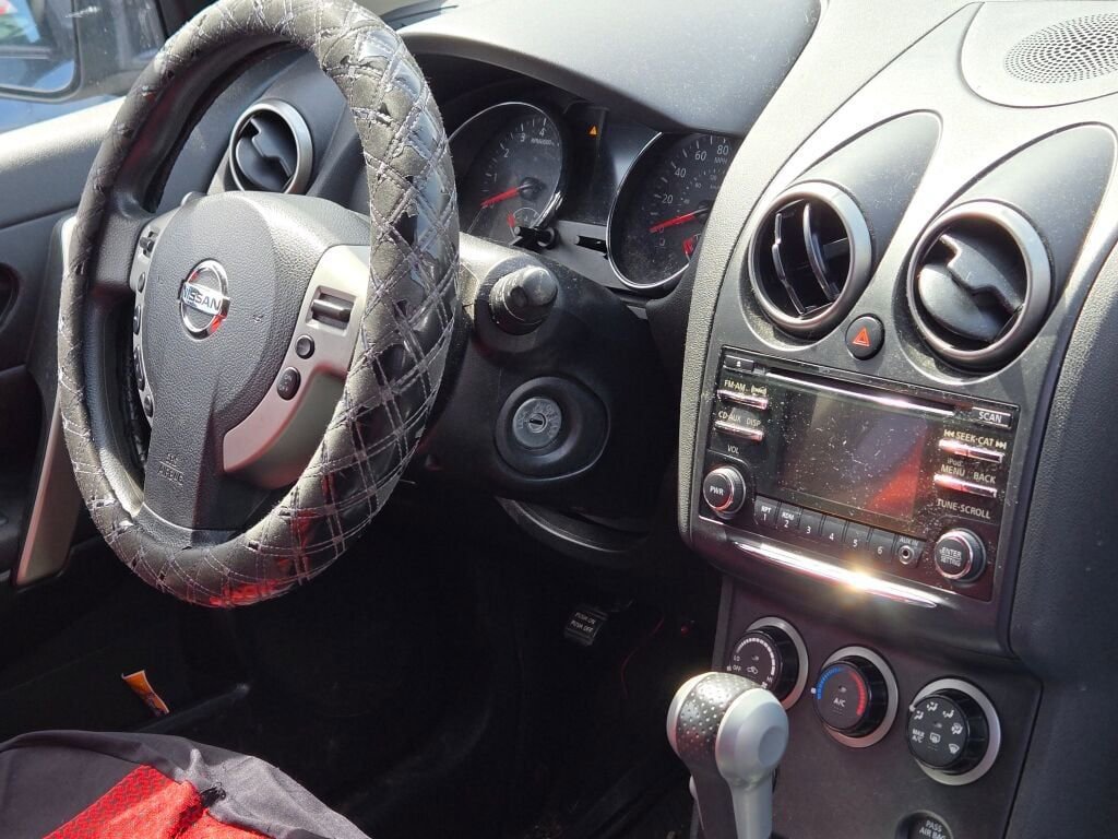 Used 2015 Nissan Rogue S w/ Convenience Package image 4