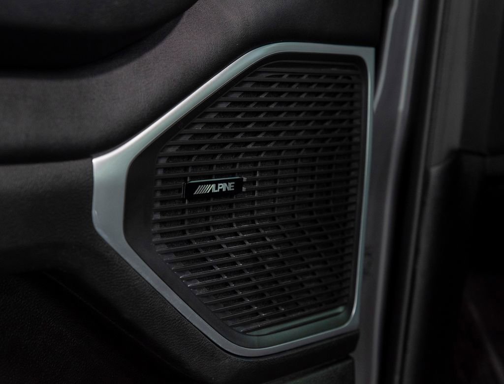 Used 2024 Jeep Wagoneer L Series III w/ Flexible Seating Group image 8