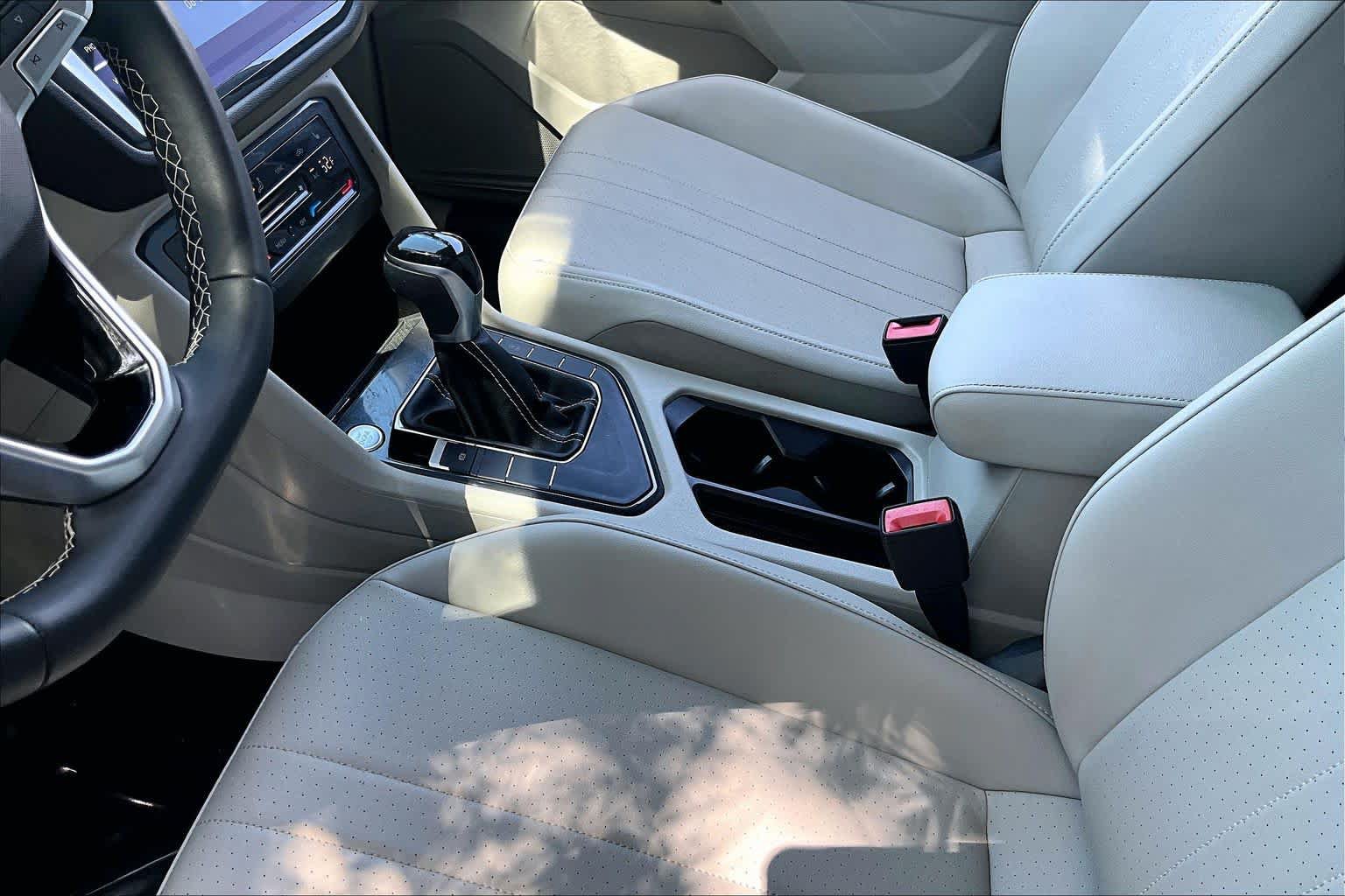 Used 2023 Volkswagen Tiguan SE FWD image 17