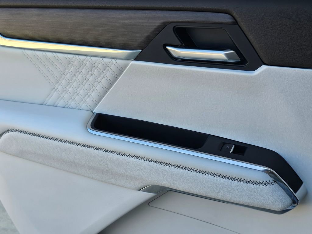 Used 2025 GMC Acadia Denali w/ Super Cruise Package image 21