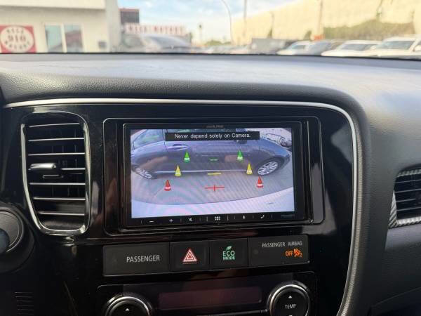Used 2017 Mitsubishi Outlander ES image 14